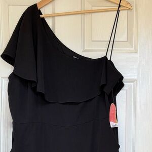 Arula Classic Black jumpsuit XL NWT
